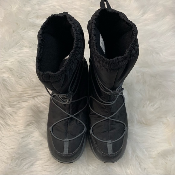 Lands’ End Function Snow Boots - Picture 4 of 10